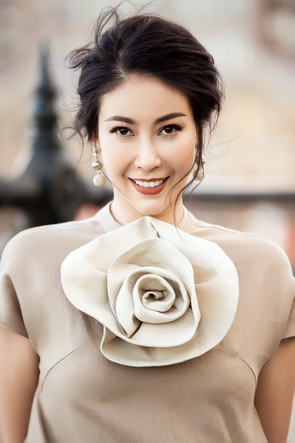 Hoa hậu Hà Kiều Anh là một trong những người đẹp Việt giữ được phong độ ổn định suốt nhiều năm qua. Bí quyết được chị chia sẻ rằng, cách sống tích cực, thoải mái và tập thể dục thường xuyên sẽ giúp cuộc sống luôn.