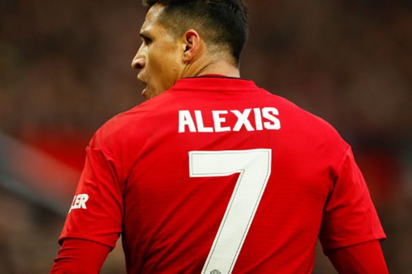 Alexis Sanchez có một mùa giải tệ hại trong màu áo Man United.