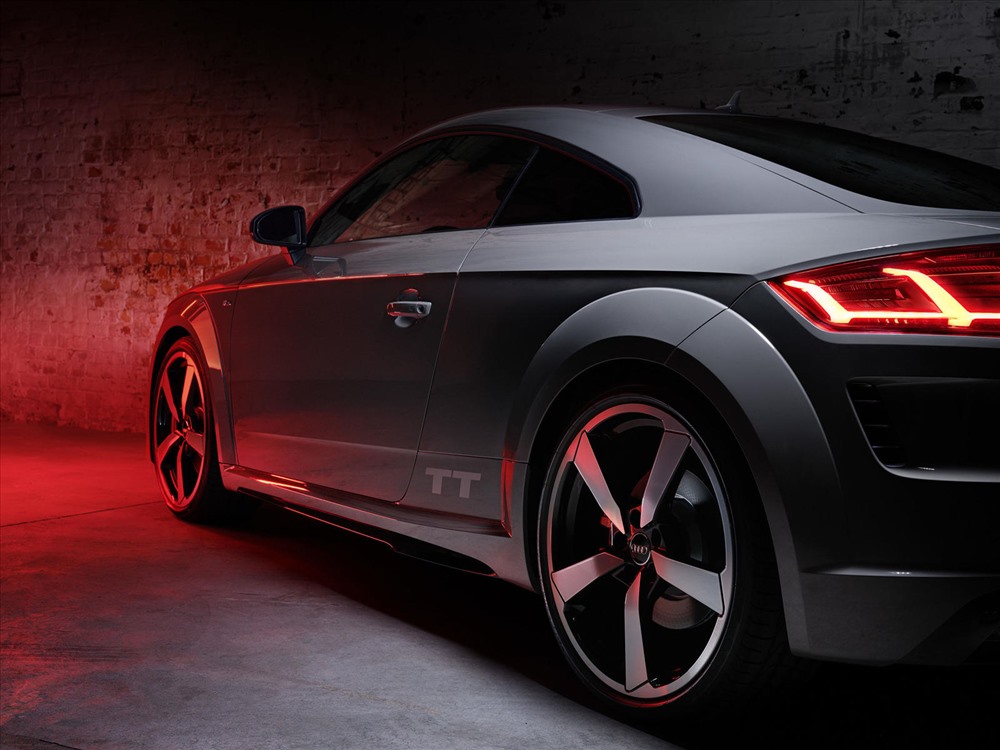 Audi Quantum Gray Edition phiên bản giới hạn sắp được tung ra thị trường. Ảnh: Carbuzz