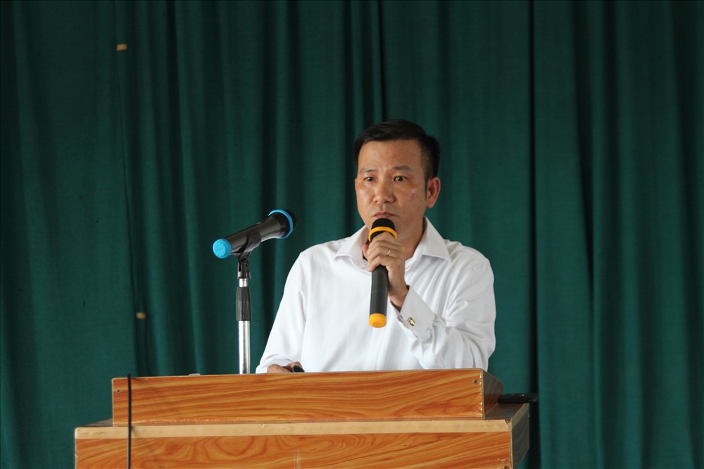Đại diện lãnh đạo Cty AB Mauri Việt Nam có ý kiến tại buổi khai quật cống xả thải