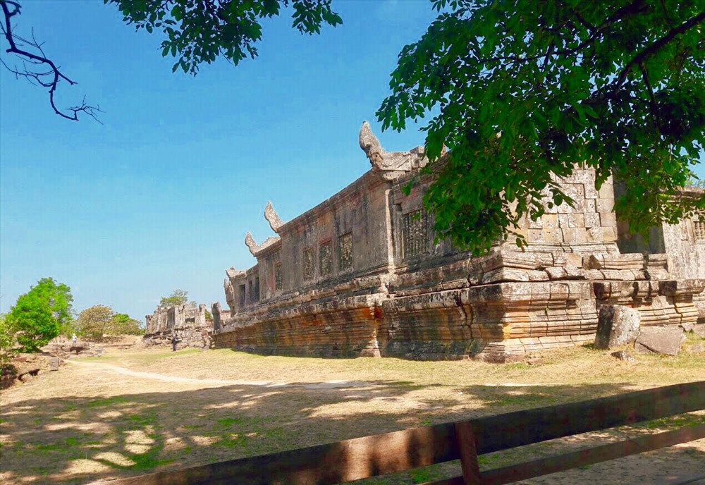 Một di tích còn sót lại trong quần thể đền Preah Vihear