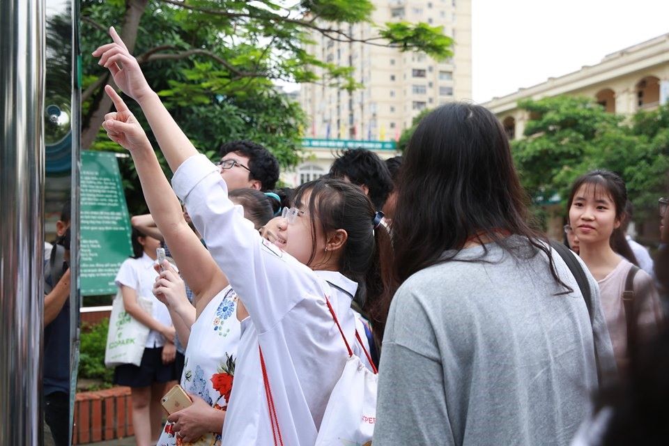 Sáng 1.6, hơn 85.000 thí sinh sẽ làm thủ tục dự thi vào lớp 10 tại Hà Nội. Kỳ thi năm nay sẽ diễn ra trong hai ngày 2 và 3.6.2019. Ảnh: Hải Nguyễn