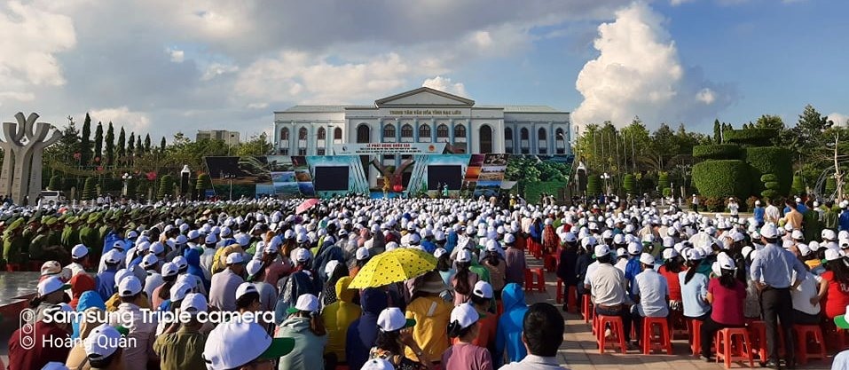 Nhiều người dân tham gia tại lễ phát động (ảnh Nhật Hồ)