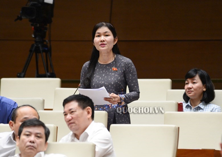 Đại biểu Tôn Ngọc Hạnh, Đoàn ĐBQH tỉnh Bình Phước phát biểu  tại Quốc hội sáng 10.6. Ảnh: Quochoi.vn