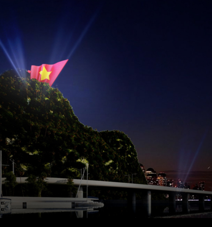 Theo thiết kế, ban đêm lá cờ vẫn rực sáng trên đỉnh núi Bài Thơ