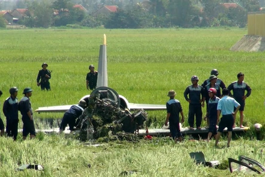 Hiện trường vụ rơi máy bay huấn luyện L-39 tại Phú Yên xẩy ra tháng 8.2016 được  cho là do lỗi động cơ. Ảnh:P.Tín