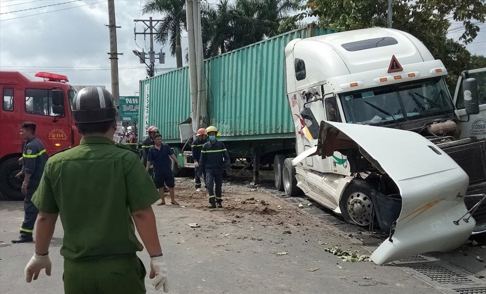 Thông tin từ cục Cục Đăng kiểm Việt Nam  cho biết xe container còn hạn kiểm định.