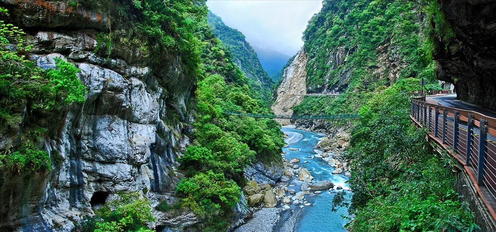 Công viên Taroko nổi tiếng với dòng sông Liwu tuyệt đẹp chảy trong lòng công viên. Ảnh: T. L.