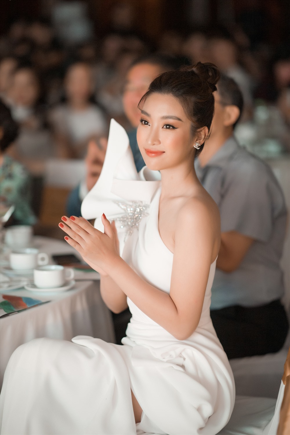 Sau khoảng thời gian tập trung hoàn toàn cho Cuộc đua kì thú, mới đây Hoa hậu Đỗ Mỹ Linh đã rạng rỡ xuất hiện trong một sự kiện tại Hà Nội. Ảnh: Linh Lê Chí.