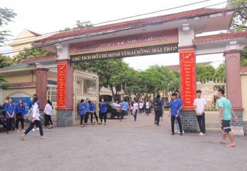 Trường THPT Lê Viết Thuật (TP Vinh, Nghệ An) vừa là điểm thi, vừa là điểm chấm thi tuyển sinh vào lớp 10