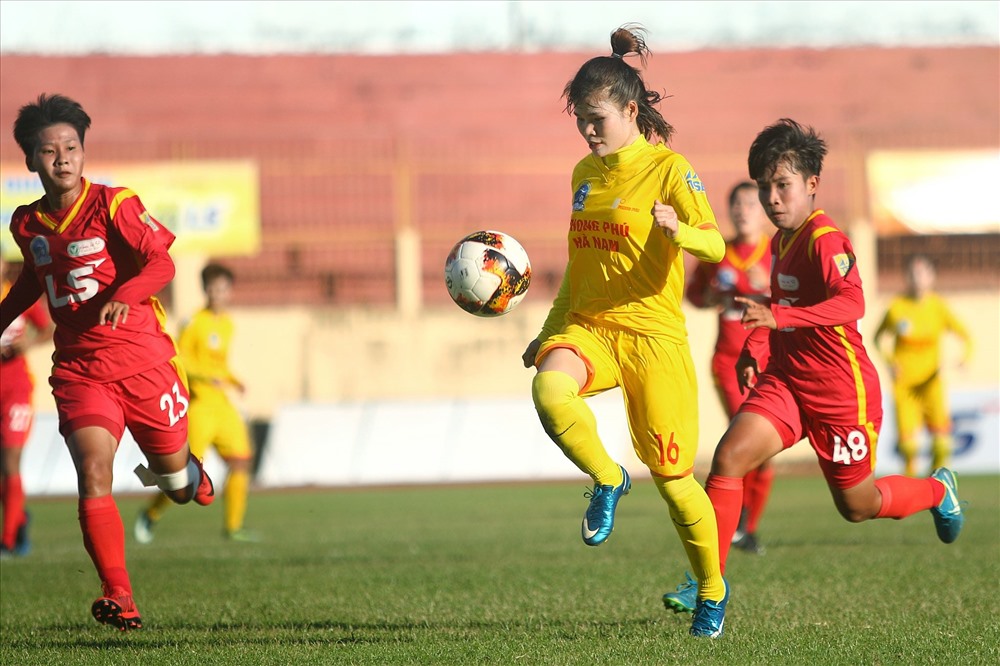 ĐKVĐ Phong Phú Hà Nam duy trì ngôi đầu bảng của mình sau vòng đấu thứ 4. Ảnh: TSB