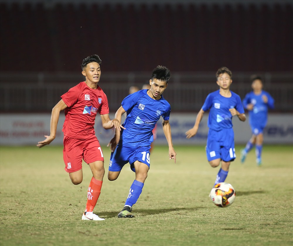U15 Tây Ninh nhen nhóm hi vọng đi tiếp vào bán kết sau chiến thắng nhọc nhằn 1-0 trước Savinest Khánh Hòa. Ảnh: T.N