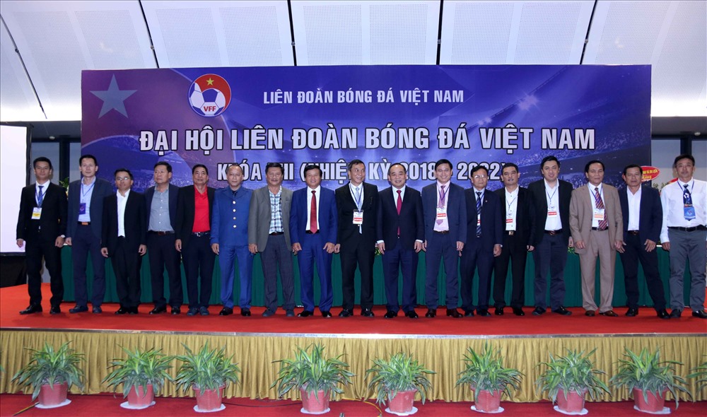 Phó Chủ tịch Liên đoàn bóng đá Việt Nam (VFF) Cấn Văn Nghĩa đã xin rút khỏi hết các chức danh và Thường trực VFF sẽ phải tìm người thay thế. Ảnh: VFF