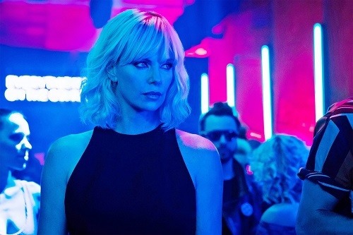 Charlize Theron trong “Atomic Blonde” (2017) - phim hành động cô đóng chính. Ảnh: Focus Features.