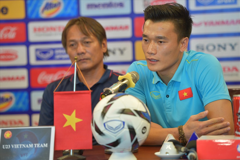 Bùi Tiến Dũng là đội trưởng U23 Việt Nam và nhiều khả năng anh sẽ bắt chính ở trận giao hữu với U23 Myanmar. Ảnh: Sơn Tùng