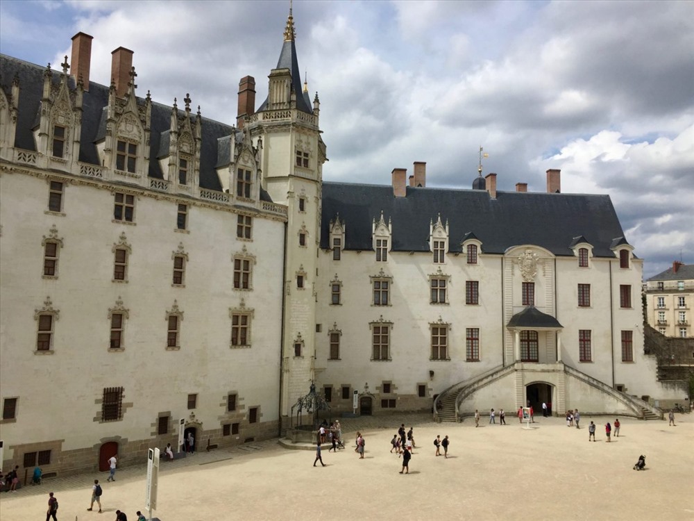 Lâu đài Brittany tuyệt đẹp bên dòng sông Loire.