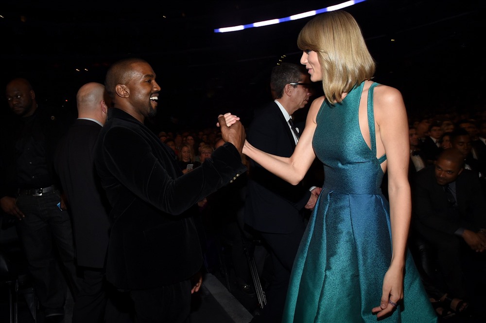Taylor Swift đã có thời gian thân thiết với Kanye West.