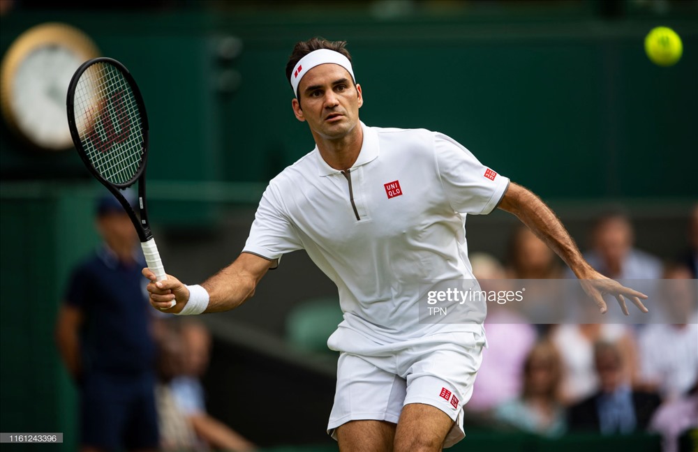 Federer gặp khó trước Nishikori. Ảnh: Getty.