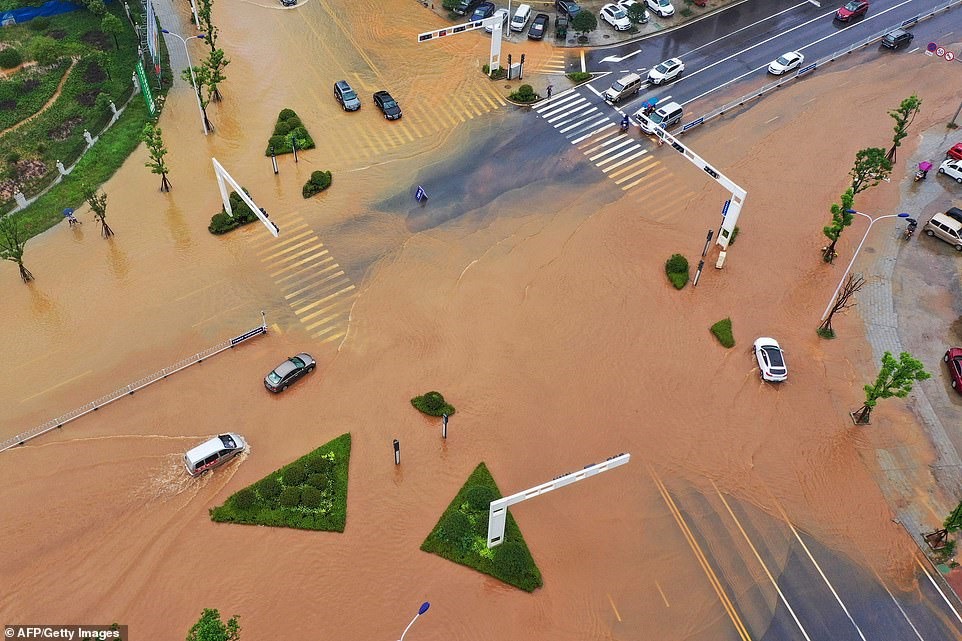 Ước tính mưa lớn và lũ lụt đã gây thiệt hại 2,69 tỷ Nhân dân tệ (392 triệu USD), với 126.100 hécta đất nông nghiệp bị hư hại và 1.600 ngôi nhà bị sập.