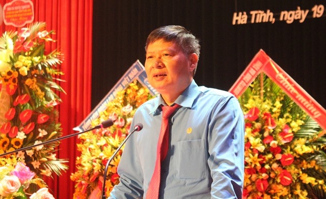 Đồng chí Phan Văn Anh - Phó chủ tịch Tổng LĐLĐ Việt Nam phát biểu. Ảnh: Trần Tuấn