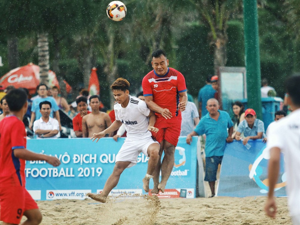 Trận chung kết diễn ra hấp dẫn và kịch tính, tái hiện lại trận chung kết 2018 giữa Khánh Hòa và Đà Nẵng. Ảnh: VFF