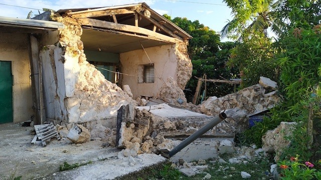 Trận động đất thứ hai mạnh 5,9 độ gây thiệt hại cho các ngôi nhà và các tòa nhà khác khi nó xảy ra ở Itbayat, Batanes lúc 7 giờ 37 phút sáng. Ảnh: Rappler