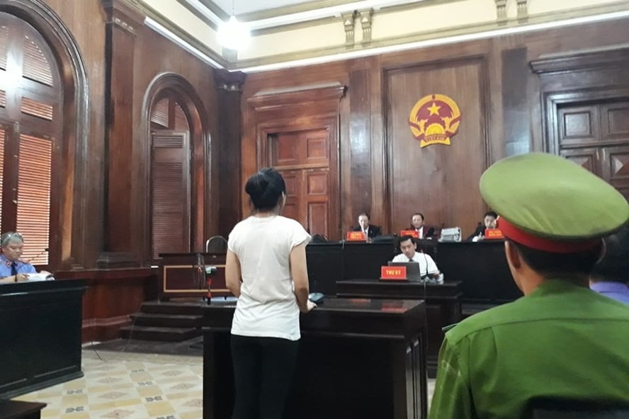 Phiên tòa sơ thẩm xét xử vụ chém bác sĩ Thái. Ảnh: Mai Phương