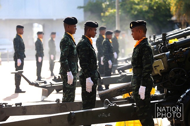 21 loạt pháo được phóng chào mừng sinh nhật Nhà vua Thái Lan. Ảnh: The Nation.