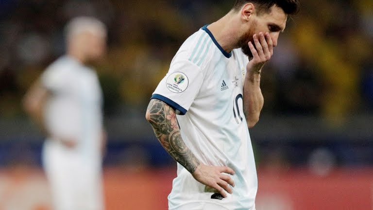 Tạm biệt Messi. Ảnh: Reuters.