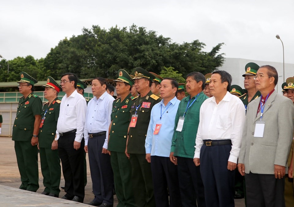 Lãnh đạo, chỉ huy lực lượng bảo vệ biên giới của nước Việt Nam và Lào. Ảnh: Hưng Thơ.