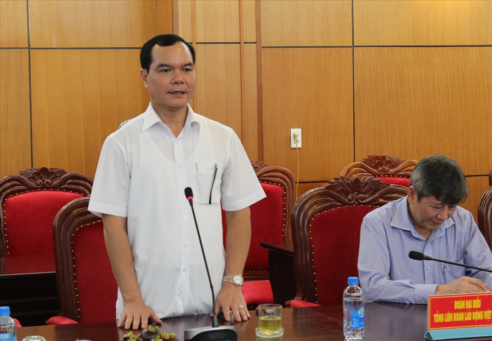 Đồng chí Nguyễn Đình Khang phát biểu tại buổi làm việc với Tỉnh uỷ Đắk Lắk. Ảnh: HL