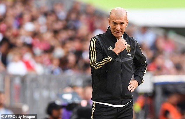 Zidane trầm tư sau bàn thua. Ảnh: Getty.