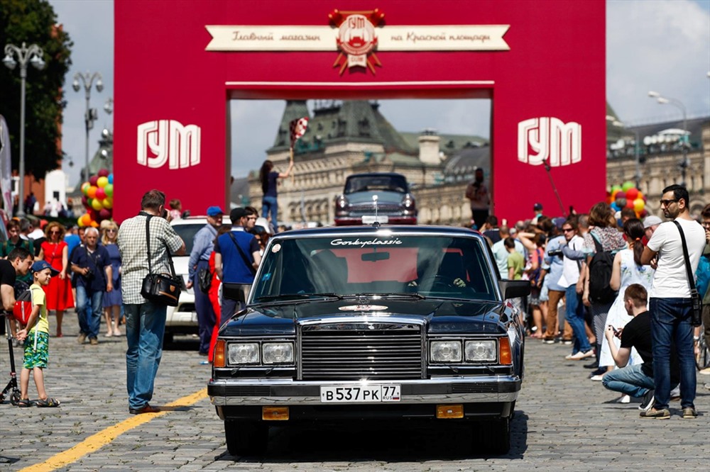 GUM AutoRally được tổ chức hàng năm kể từ năm 2014 và là cuộc thi xe cổ lớn nhất và danh giá nhất ở Nga, theo Guardian.