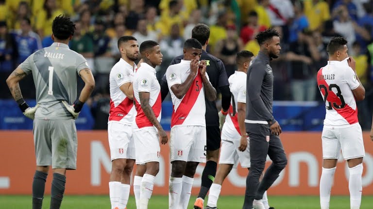 Peru thua Brazil tới 0-5 ở vòng bảng. Ảnh: Reuters.