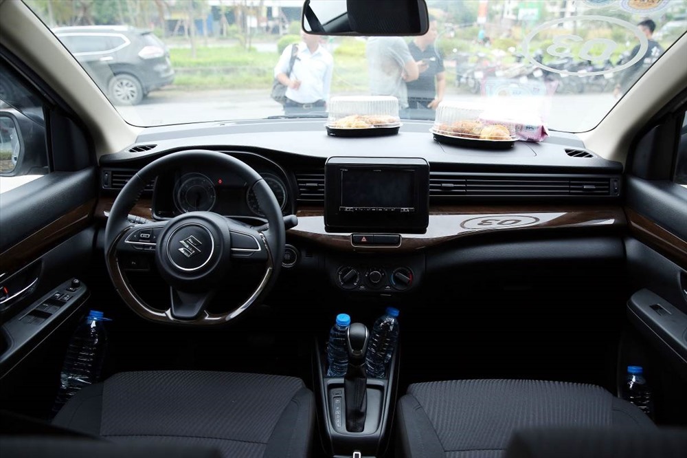 Khoang lái Suzuki Ertiga 2019 thiết kế tinh tế sang trọng