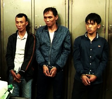 3 đối tượng Huy, Hoàng, Hận (từ trái sang) tại cơ quan điều tra. Ảnh: CAĐT