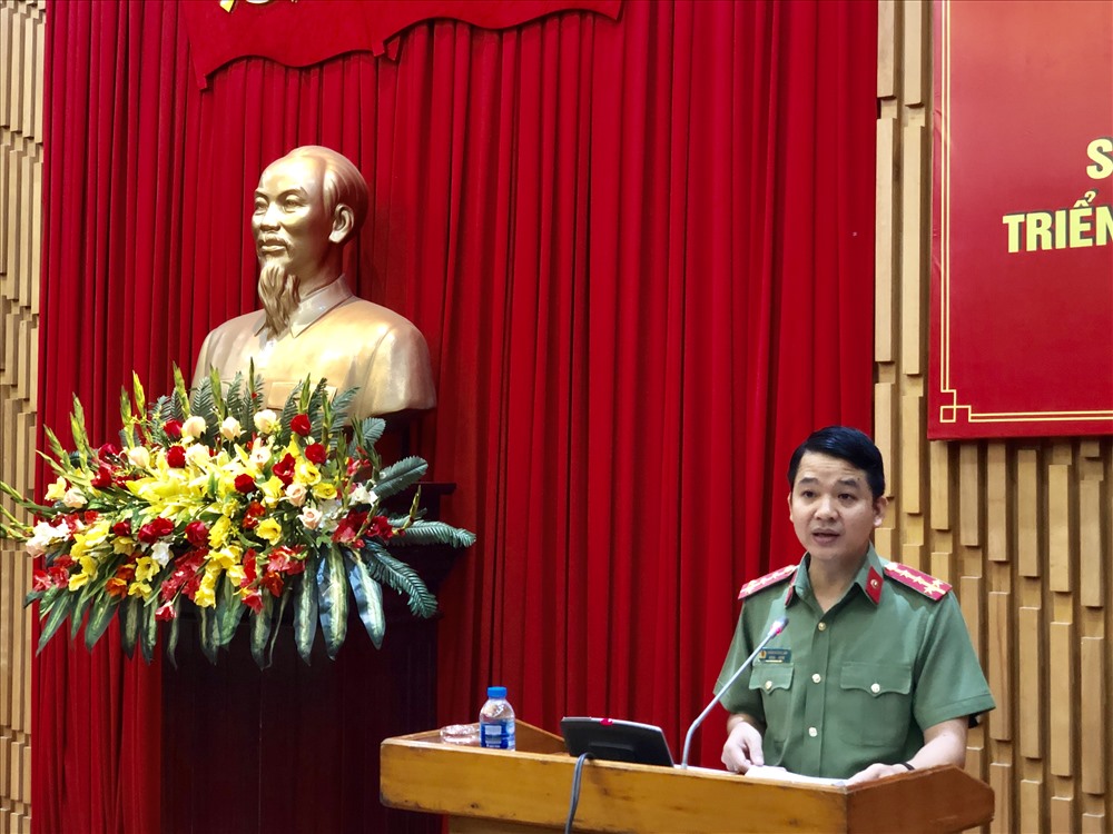 Đại uý Trần Xuân Lâm - Chủ tịch Công đoàn Cục H08 phát biểu tại hội nghị. Ảnh: H.A