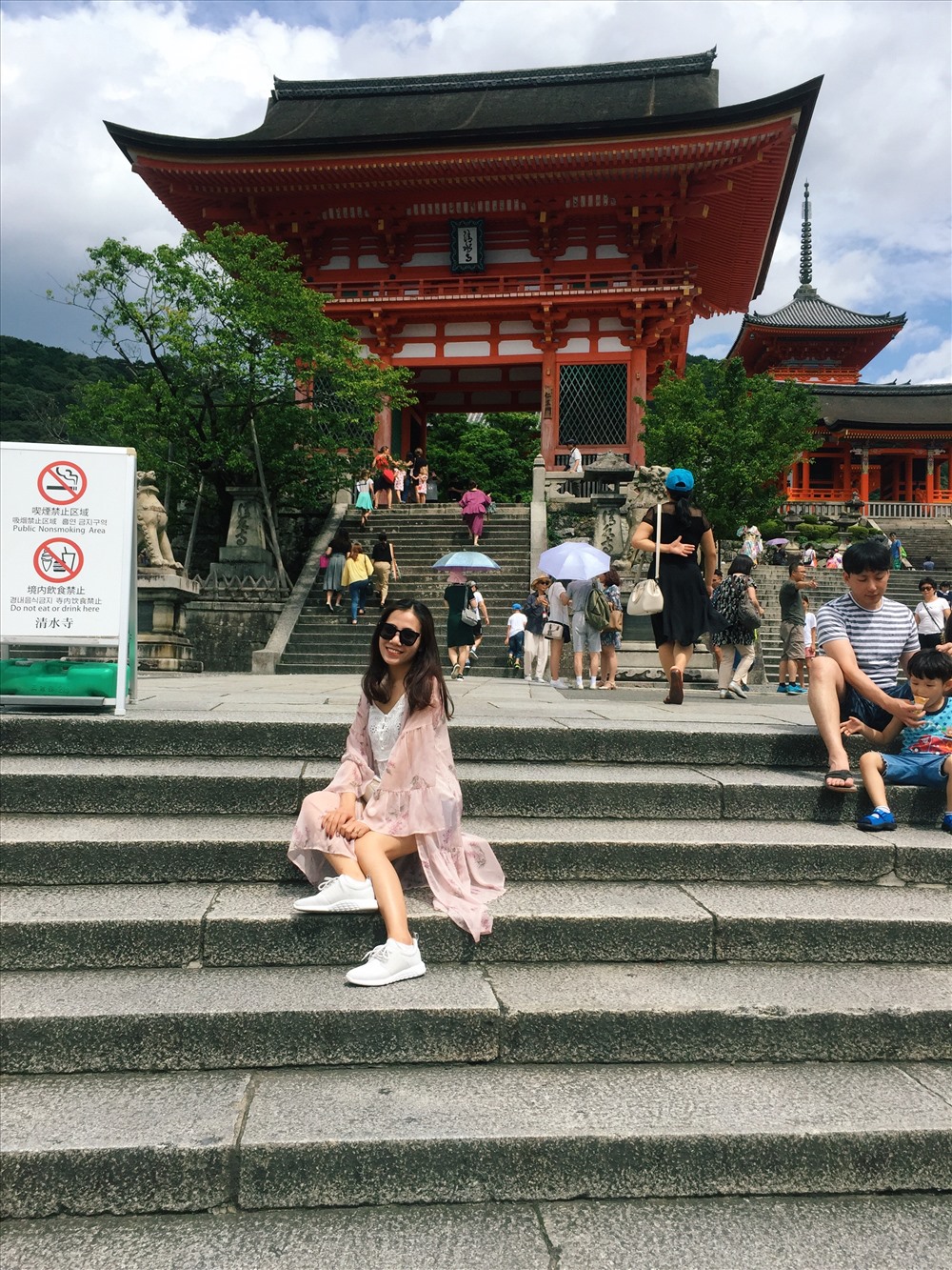 Bất cứ vị trí nào cũng có thể bắt trọn những khoảnh khắc xinh đẹp của chuyến đi.