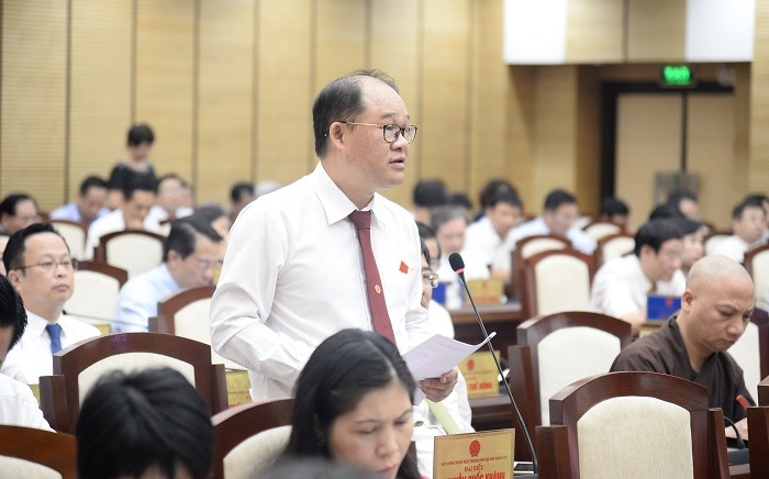 ĐB Nguyễn Quốc Khánh (tổ Hoàng Mai) chất vấn về vấn đề xe hết niên hạn sử dụng.
