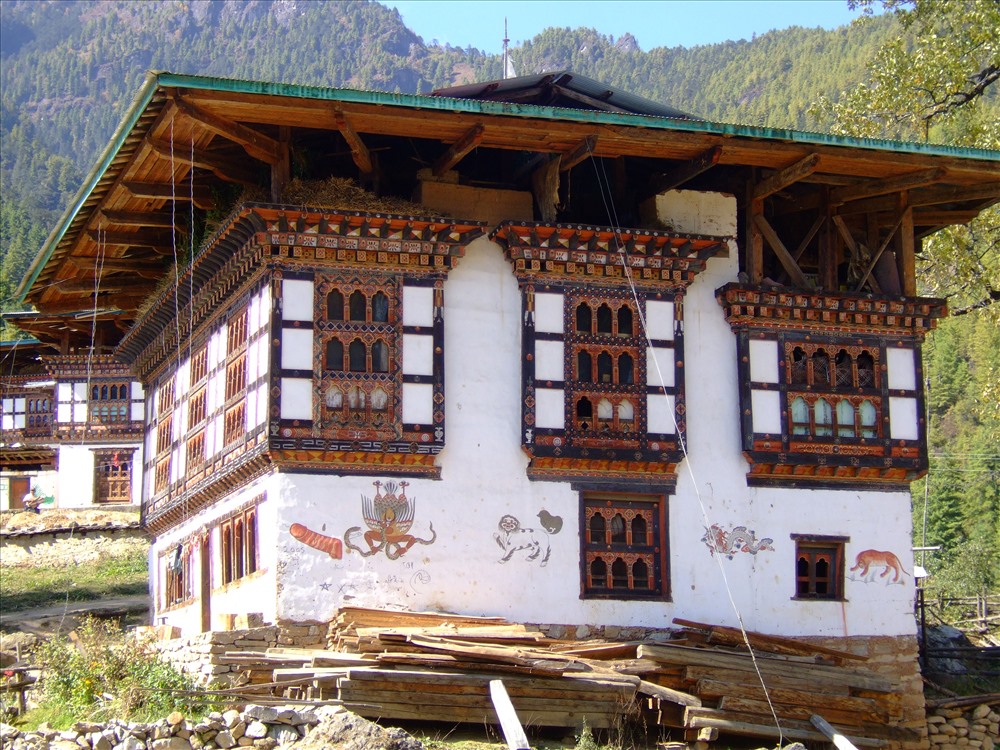 Kiến trúc ở Bhutan được xây theo Dzong - Pháo đài