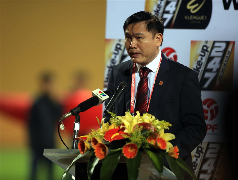 Chủ tịch VPF ông Trần Anh Tú khẳng định V.League 2019 chưa thể áp dụng công nghệ VAR do những quy định khắt khe của FIFA. Ảnh: VPF