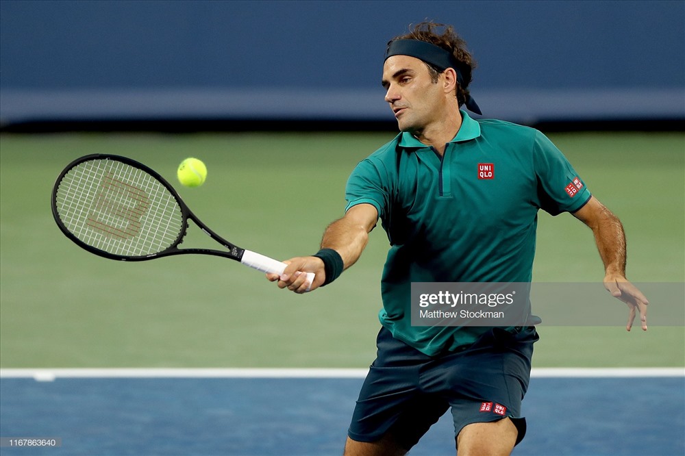 Federer ghi danh vào vòng 3 sau chiến thắng muộn cuối ngày. Ảnh: Getty.