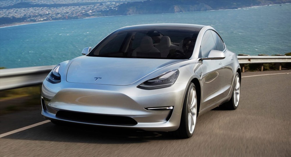 Chiếc Tesla Model 3. Ảnh: Carscoops