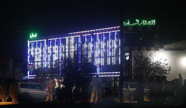 Một vụ nổ bom tự sát xảy ra tại một bữa tiệc cưới tối 17-8 ở thủ đô Kabul, Afghanistan đã khiến hàng chục người đã thiệt mạng và bị thương, hãng thông tấn AP dẫn lời một quan chức chính phủ cho biết.