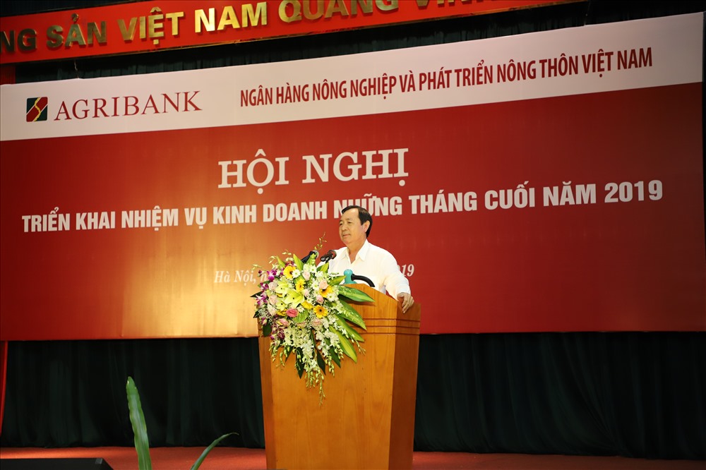 Đồng chí Tiết Văn Thành – Thành viên HĐTV- Tổng Giám đốc Agribank phát biểu tại Hội nghị