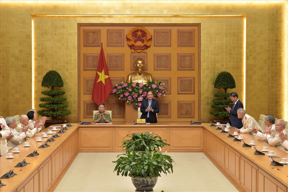 Thủ tướng phát biểu tại buổi gặp mặt.