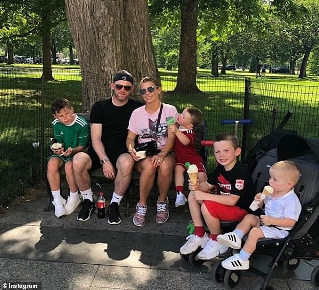 Vợ chồng Rooney và 4 con trai. Ảnh: Daily Mail