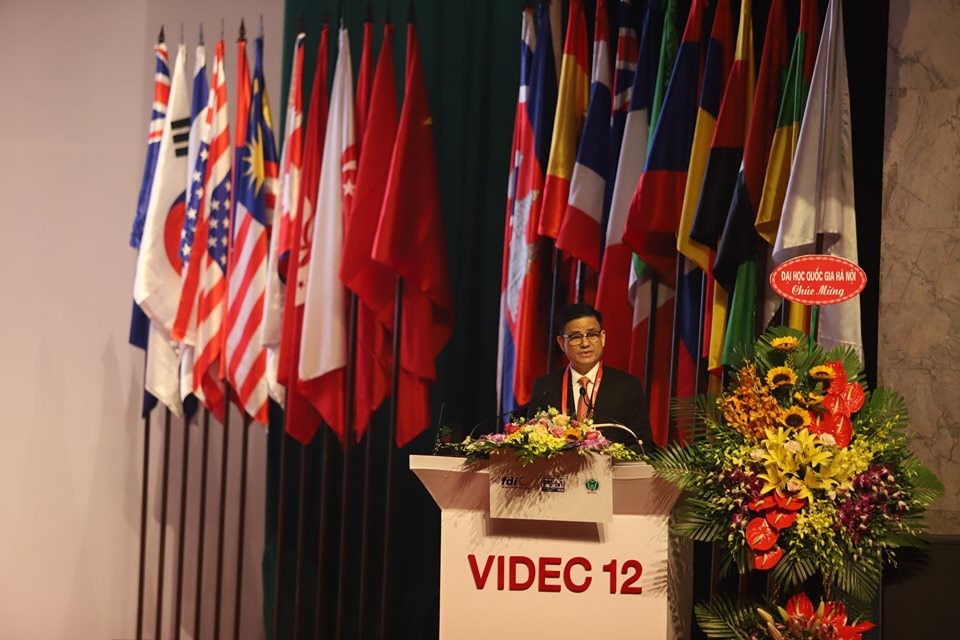 Bộ trưởng Bộ Y tế phát biểu tại hội nghị. Ảnh: H.A