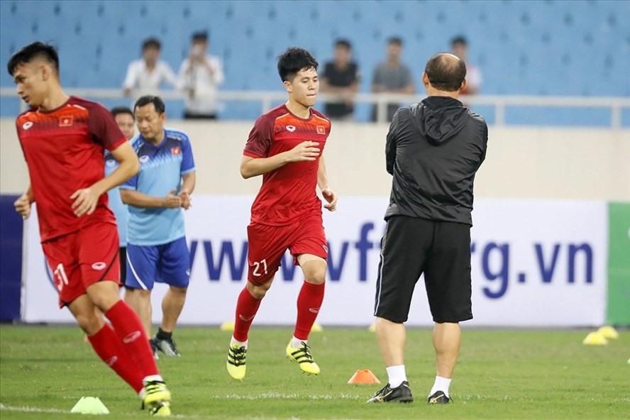 Đình Trọng trong lần tập trung gần nhất cùng U23 Việt Nam tham dự Vòng loại U23 Châu Á 2020. Ảnh: H.A