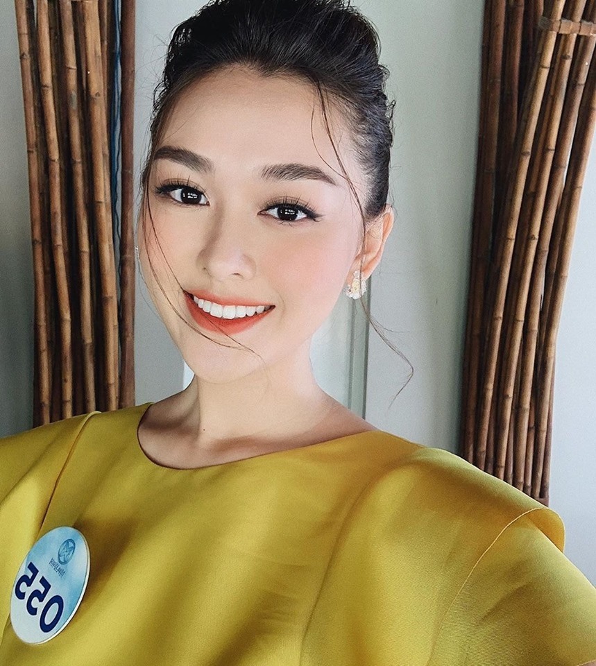 Tường San sinh năm 2000, đến từ Hà Nội. Cô từng là cựu hot girl nổi tiếng của trường THPT Phan Đình Phùng (Hà Nội), hiện đang theo học tại RMIT. Ảnh: FBNV.